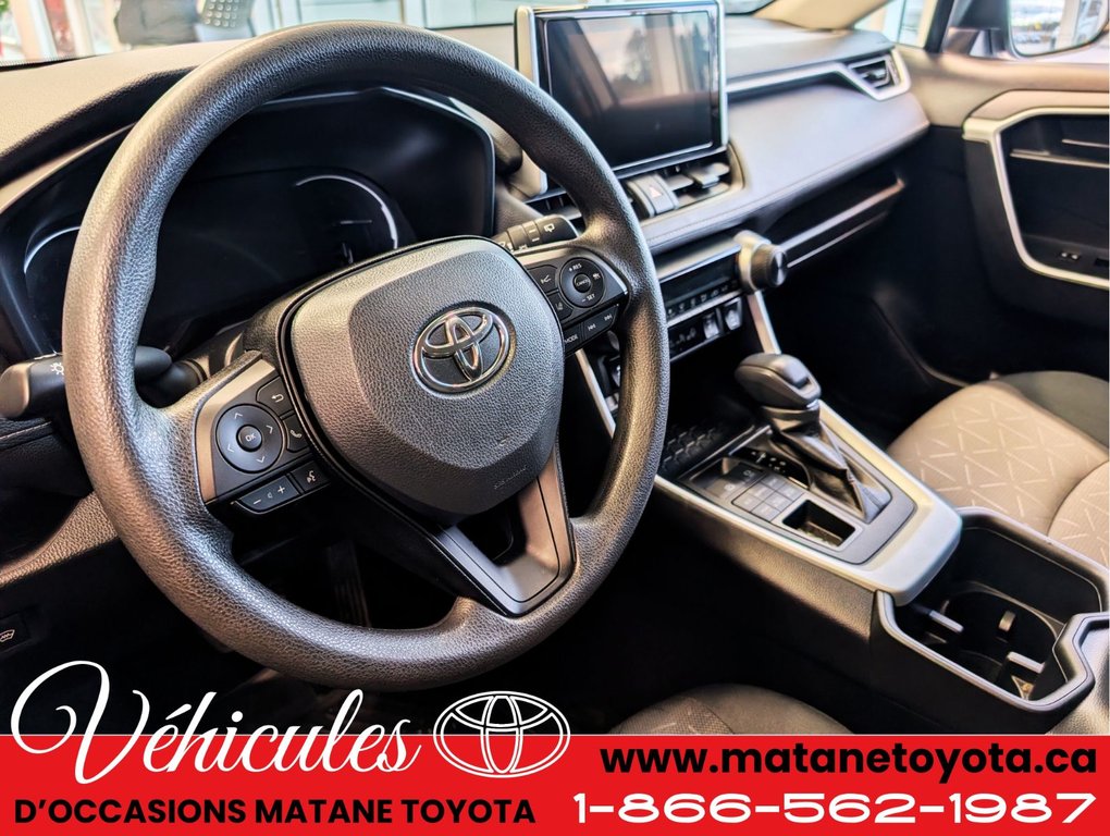 2024 Toyota RAV4 LE AWD in Matane, Quebec - 8 - w1024h768px