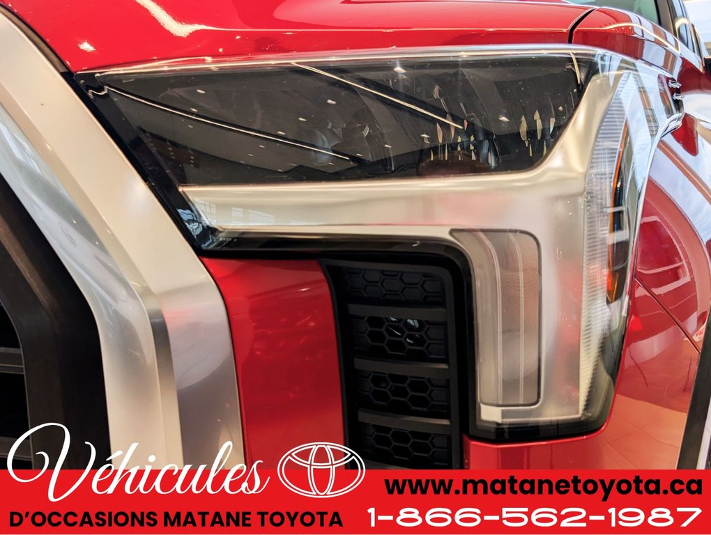 2022 Toyota Tundra CrewMax Limited in Matane, Quebec - 7 - w1024h768px