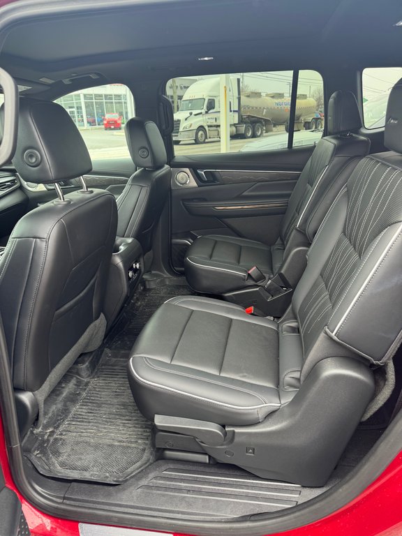 Buick Enclave Avenir AWD  2025 à Sturgeon Falls, Ontario - 7 - w1024h768px