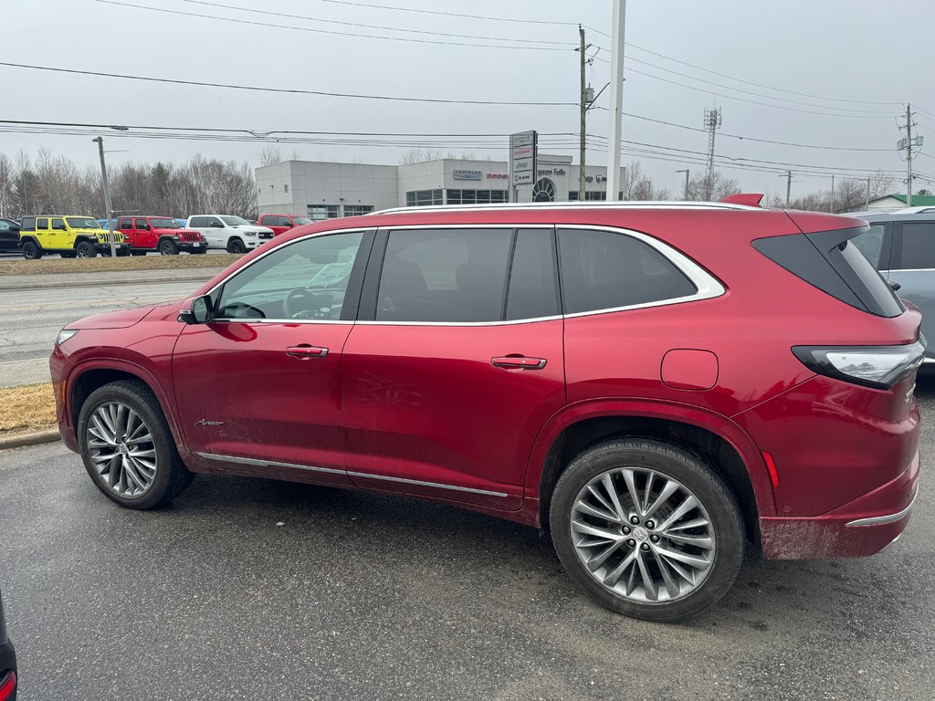 Buick Enclave Avenir AWD  2025 à Sturgeon Falls, Ontario - 2 - w1024h768px