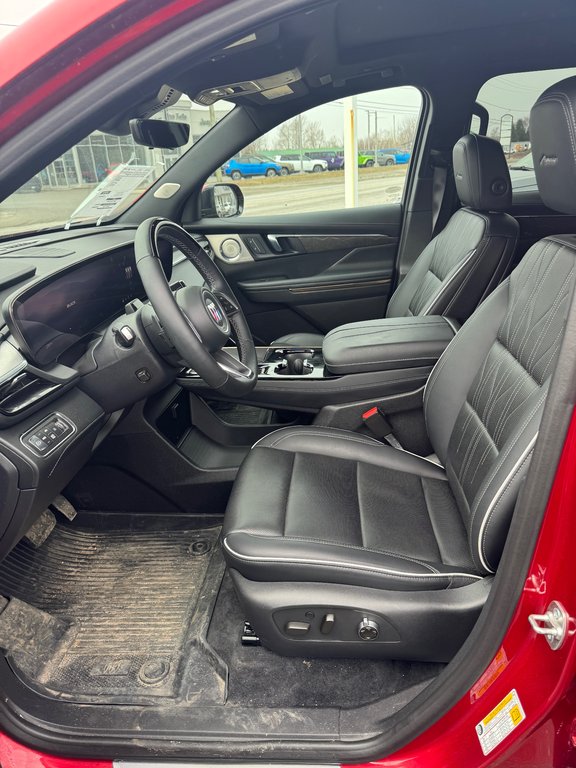 Buick Enclave Avenir AWD  2025 à Sturgeon Falls, Ontario - 9 - w1024h768px
