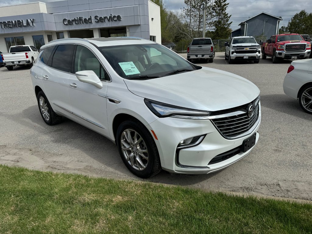 Buick Enclave Premium AWD  2023 à Sturgeon Falls, Ontario - 6 - w1024h768px