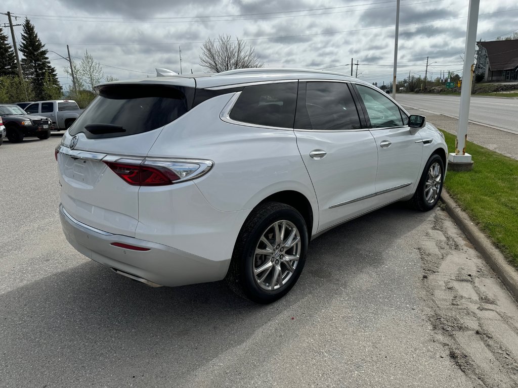 Buick Enclave Premium AWD  2023 à Sturgeon Falls, Ontario - 5 - w1024h768px
