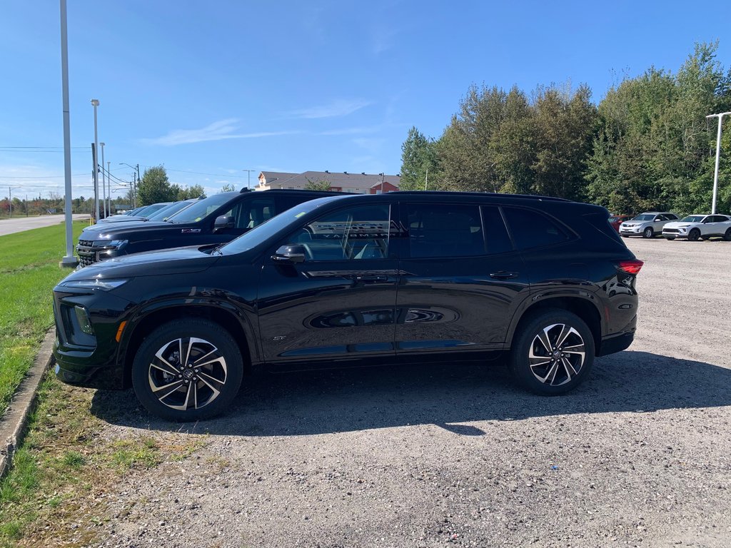 Buick Enclave  2025 à Sturgeon Falls, Ontario - 2 - w1024h768px