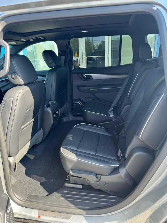 2026 Buick Enclave in Sturgeon Falls, Ontario - 9 - w1024h768px