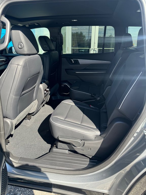 2027 Buick Enclave in Sturgeon Falls, Ontario - 8 - w1024h768px