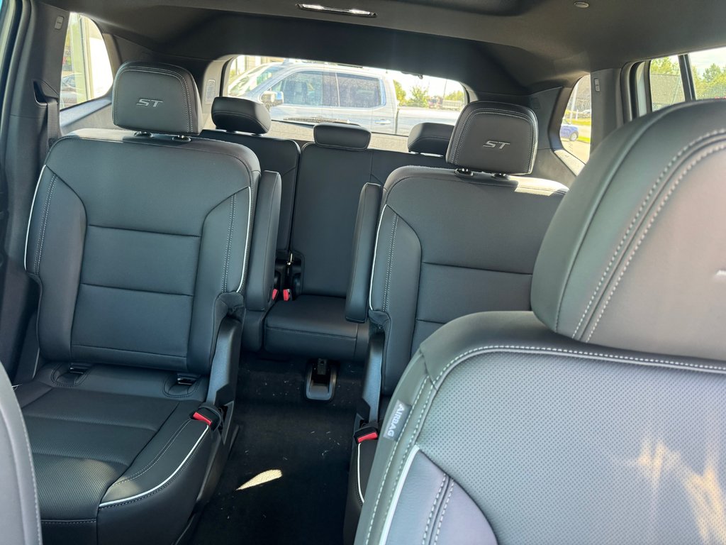 2027 Buick Enclave in Sturgeon Falls, Ontario - 11 - w1024h768px