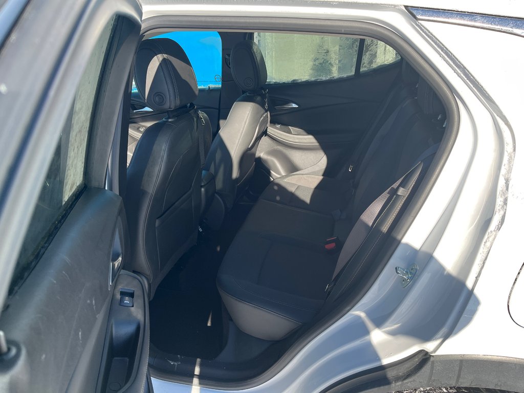 Buick Encore GX Preferred - FWD  2023 à Sturgeon Falls, Ontario - 7 - w1024h768px
