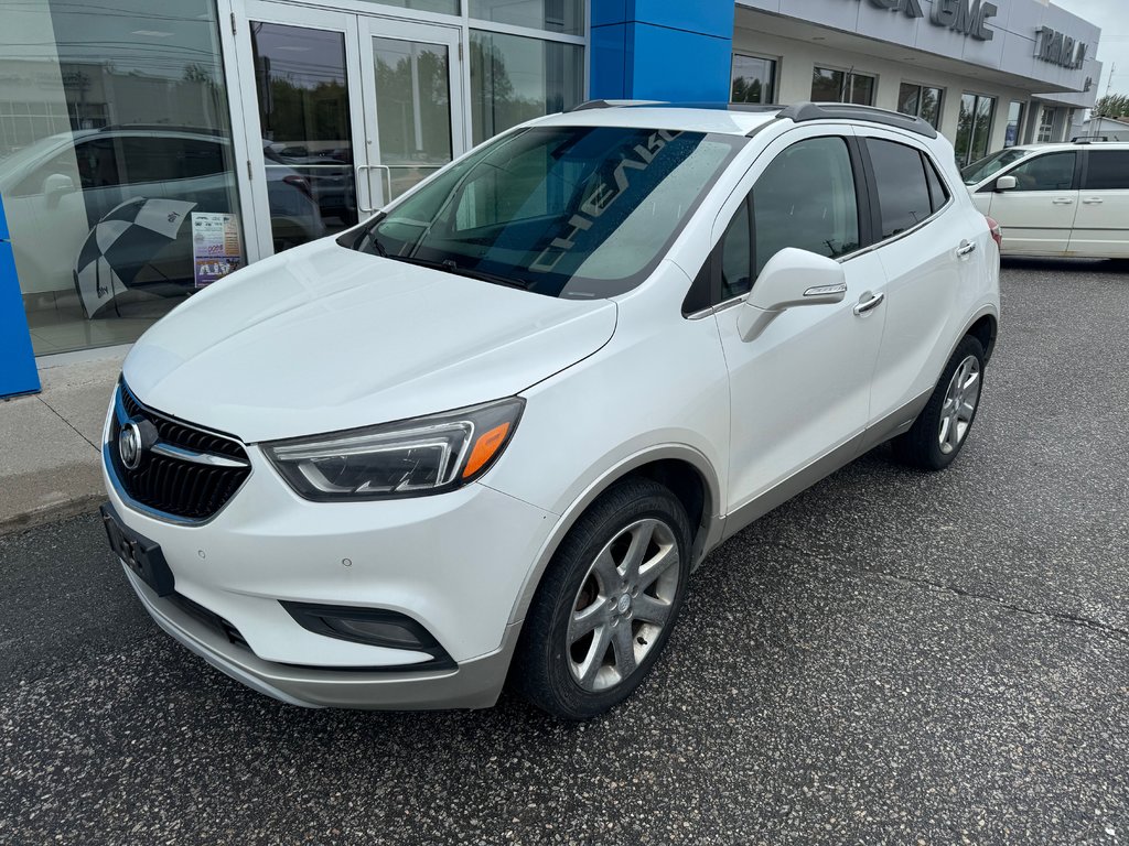 Buick Encore  2017 à Sturgeon Falls, Ontario - 1 - w1024h768px