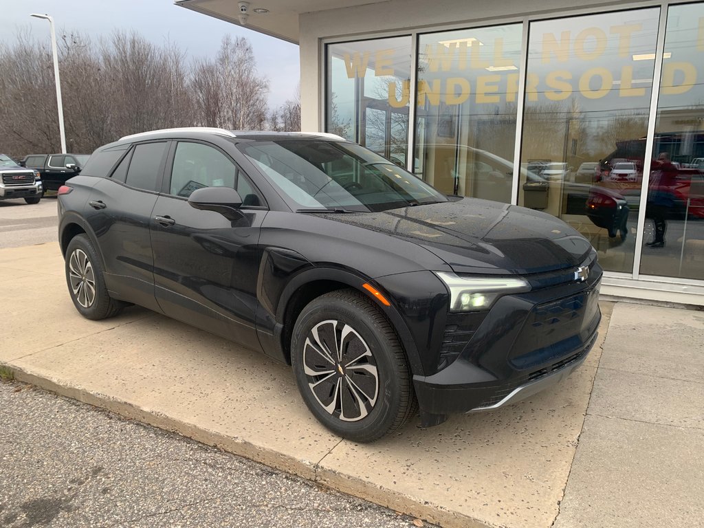 Chevrolet Blazer EV  2025 à Sturgeon Falls, Ontario - 3 - w1024h768px