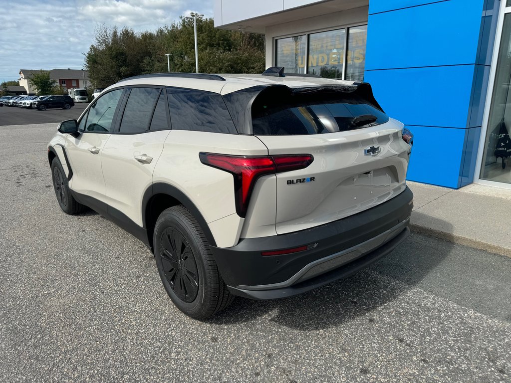 2027 Chevrolet Blazer EV in Sturgeon Falls, Ontario - 3 - w1024h768px
