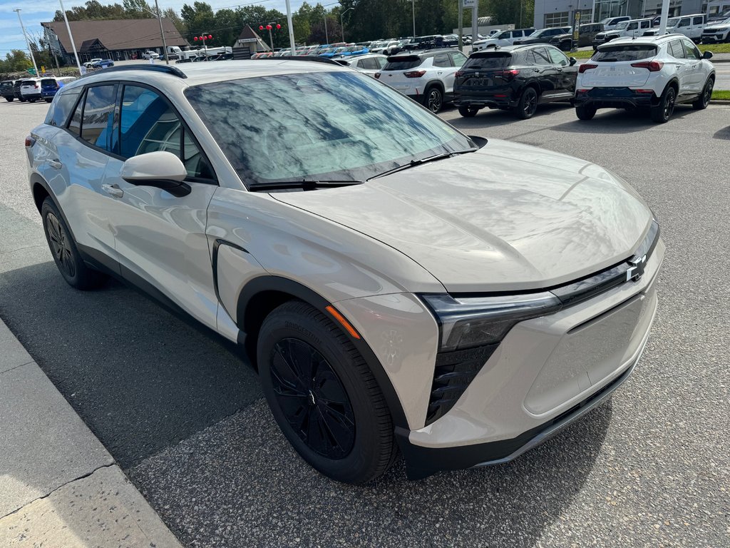 2027 Chevrolet Blazer EV in Sturgeon Falls, Ontario - 6 - w1024h768px
