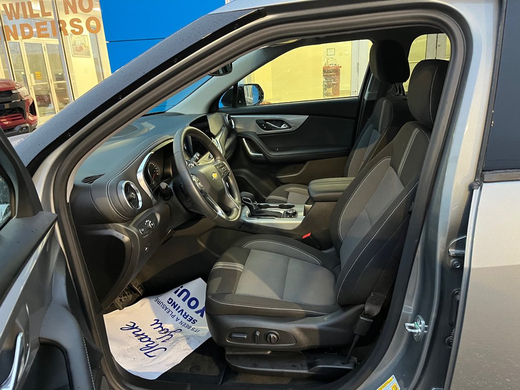 Chevrolet Blazer NON Luxury SUV AWD LT  2025 à Sturgeon Falls, Ontario - 4 - w1024h768px