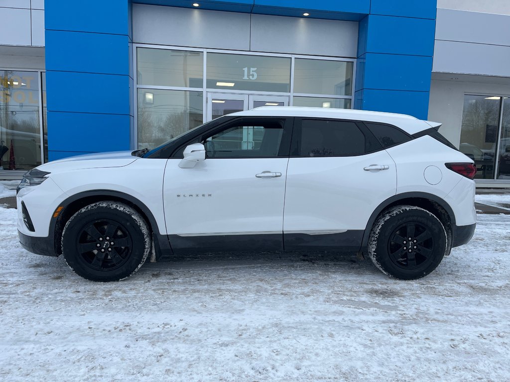 Chevrolet Blazer Premier AWD  2022 à Sturgeon Falls, Ontario - 2 - w1024h768px