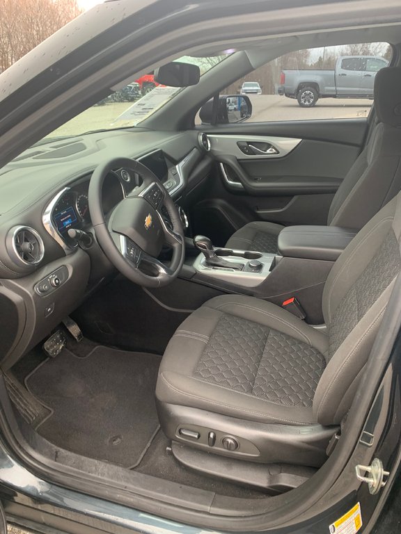 2019 Chevrolet Blazer in Sturgeon Falls, Ontario - 7 - w1024h768px