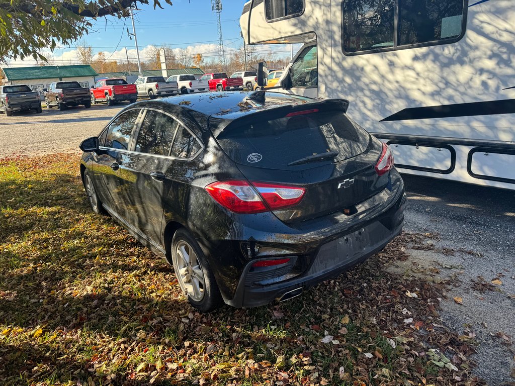 Chevrolet Cruze LLS 5 Door  2017 à Sturgeon Falls, Ontario - 3 - w1024h768px