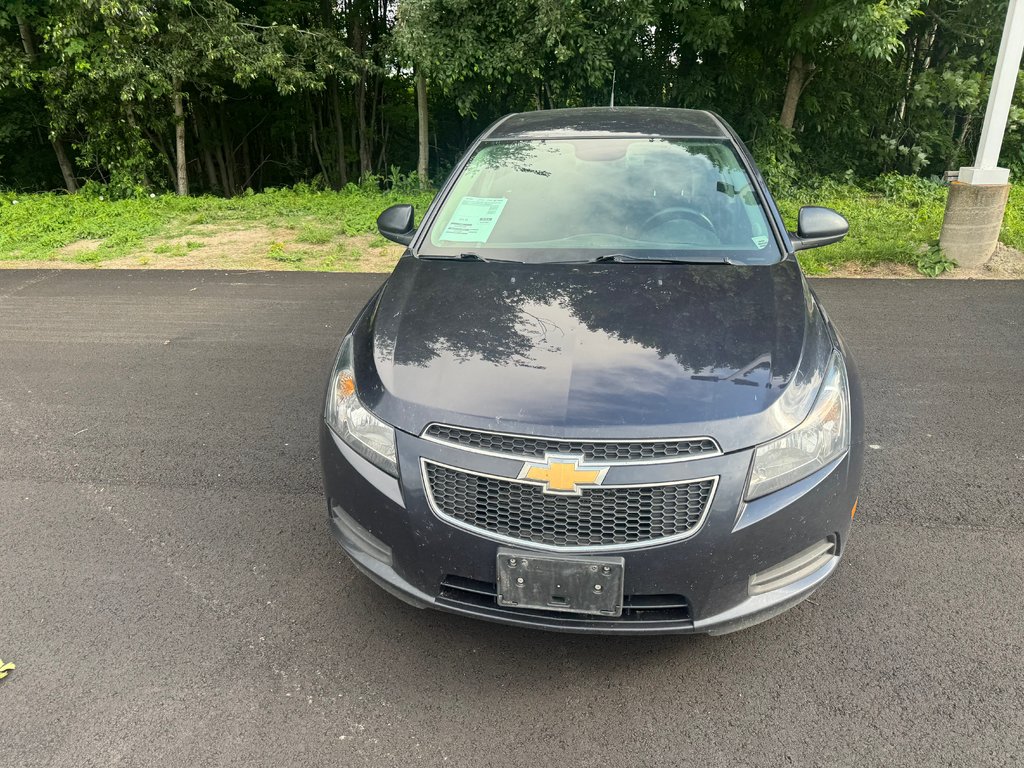 2014 Chevrolet Cruze in Sturgeon Falls, Ontario - 6 - w1024h768px