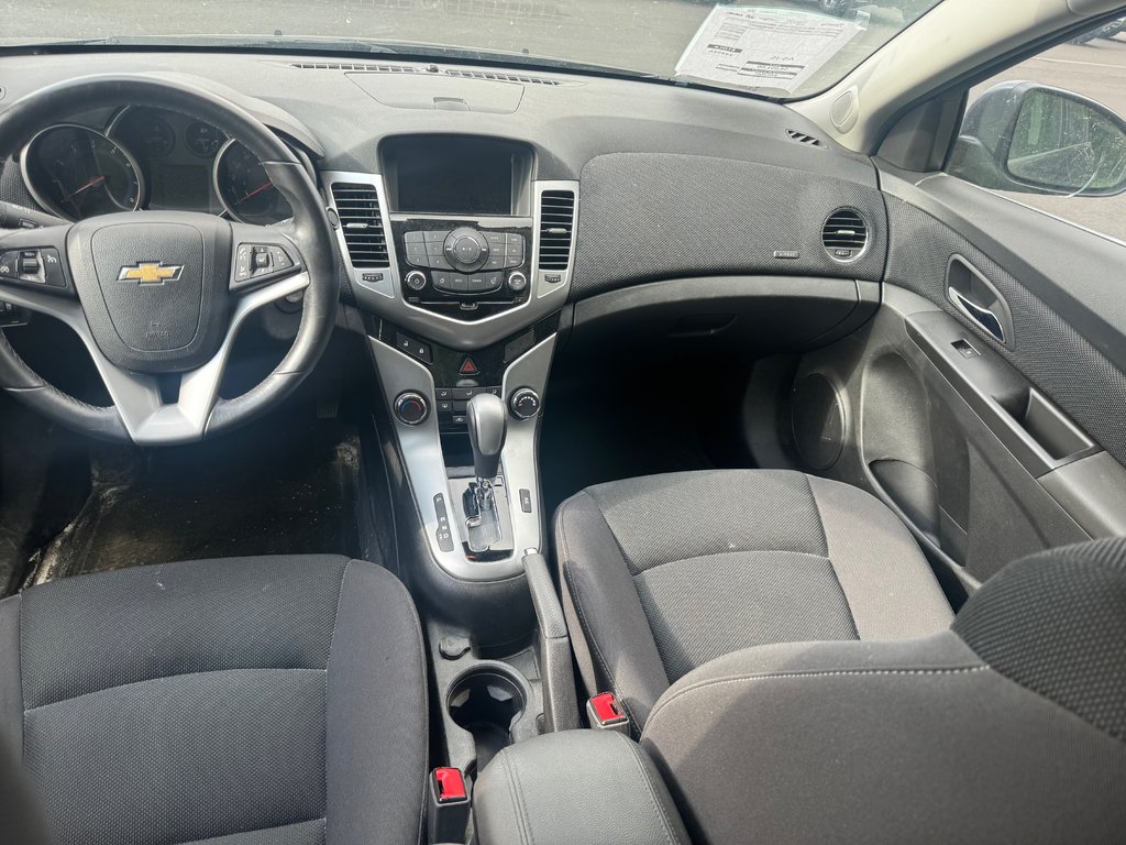 2014 Chevrolet Cruze in Sturgeon Falls, Ontario - 8 - w1024h768px