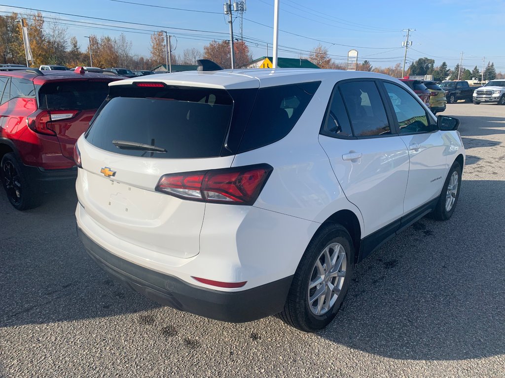 Chevrolet EQUINOX LS FWD  2022 à Sturgeon Falls, Ontario - 4 - w1024h768px