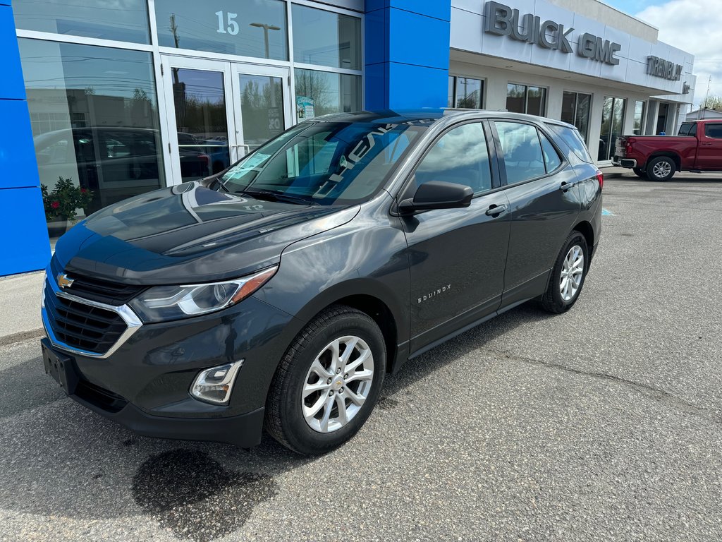 Chevrolet Equinox  2018 à Sturgeon Falls, Ontario - 1 - w1024h768px