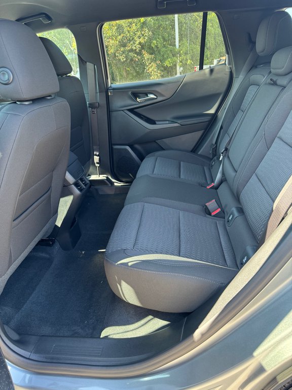 2027 Chevrolet Equinox in Sturgeon Falls, Ontario - 9 - w1024h768px