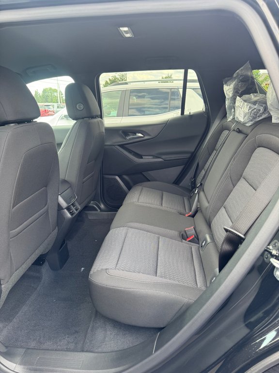 2027 Chevrolet Equinox in Sturgeon Falls, Ontario - 6 - w1024h768px
