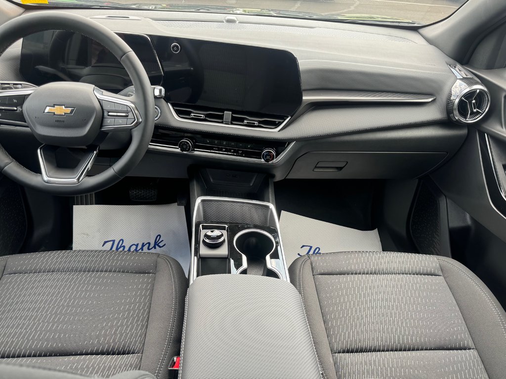 2027 Chevrolet Equinox in Sturgeon Falls, Ontario - 7 - w1024h768px