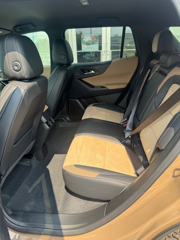 2027 Chevrolet Equinox in Sturgeon Falls, Ontario - 10 - w1024h768px