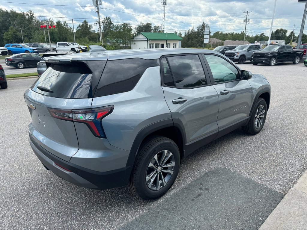 2027 Chevrolet Equinox in Sturgeon Falls, Ontario - 5 - w1024h768px
