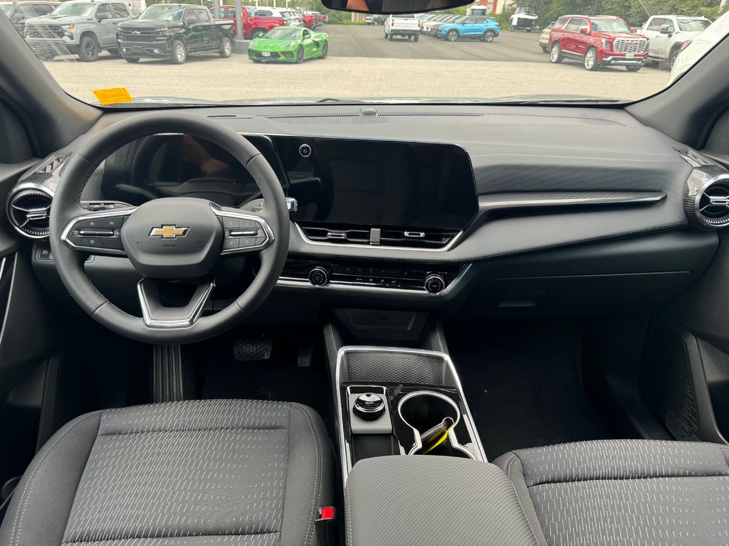 2027 Chevrolet Equinox in Sturgeon Falls, Ontario - 9 - w1024h768px