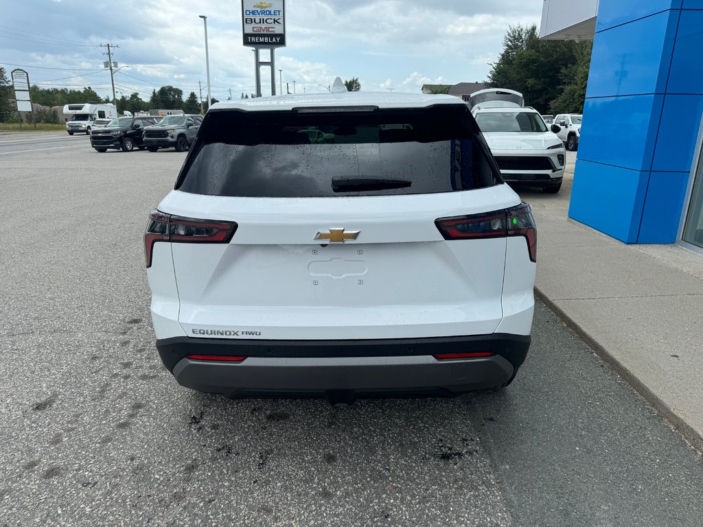 2027 Chevrolet Equinox in Sturgeon Falls, Ontario - 4 - w1024h768px