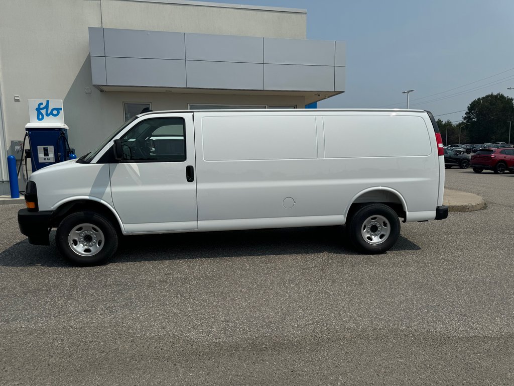 Chevrolet Express Cargo 2500  2025 à Sturgeon Falls, Ontario - 2 - w1024h768px