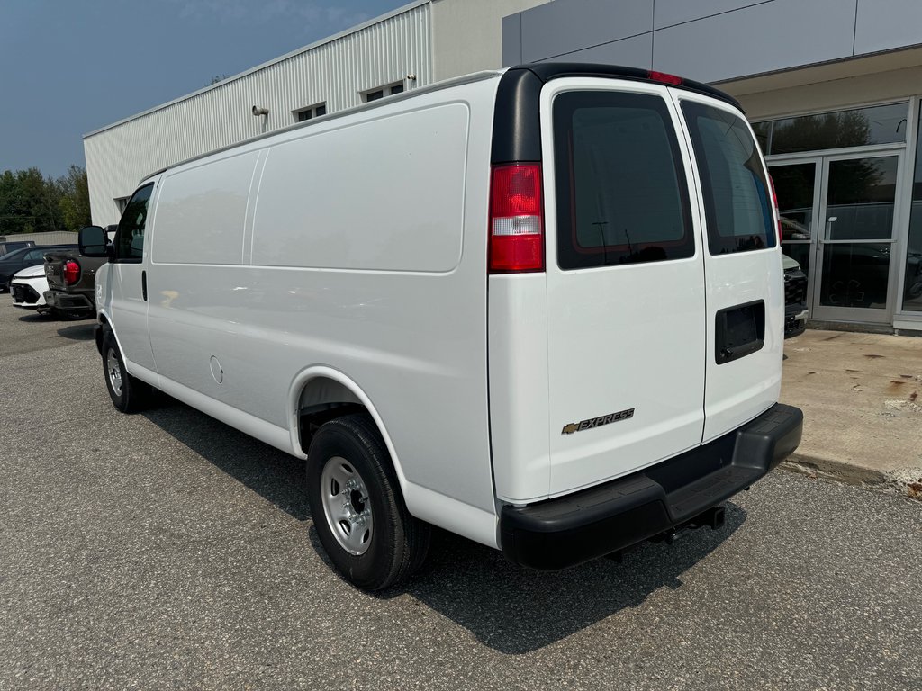 Chevrolet Express Cargo 2500  2025 à Sturgeon Falls, Ontario - 3 - w1024h768px