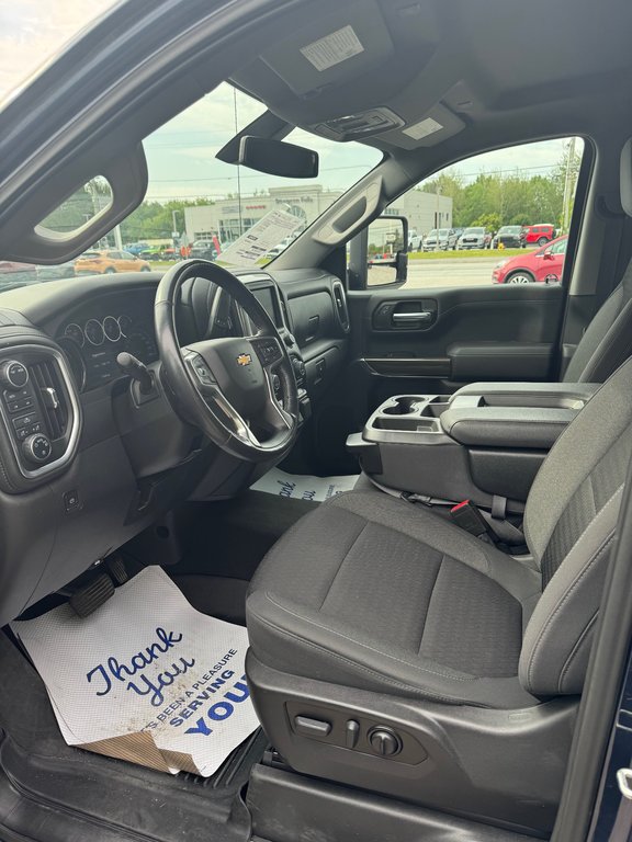 2022 Chevrolet Silverado 1500 LTD LT 4WD in Sturgeon Falls, Ontario - 8 - w1024h768px