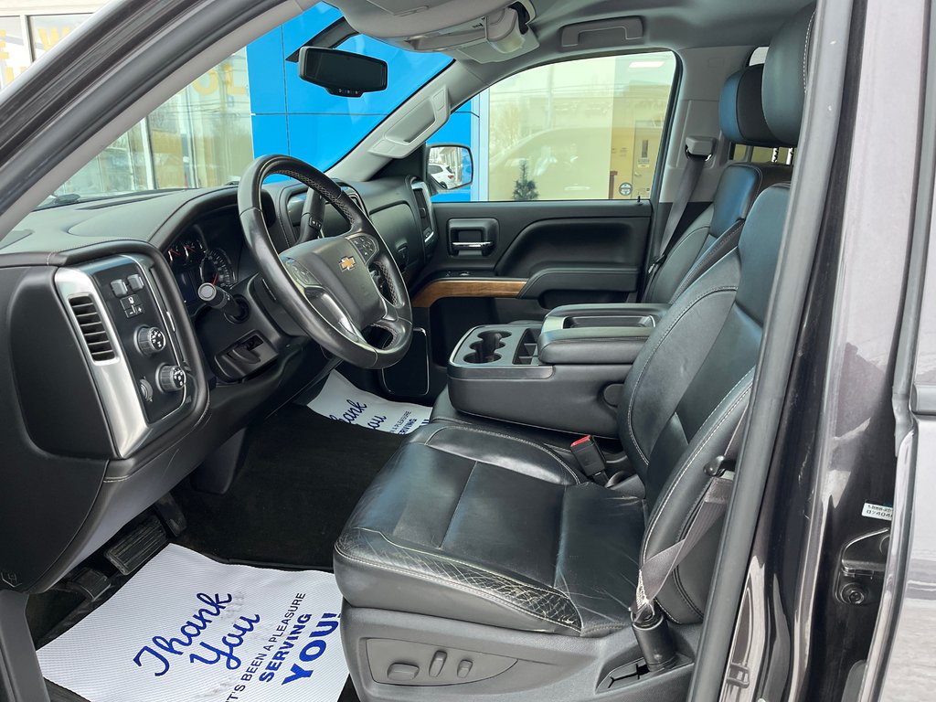 2014 Chevrolet Silverado 1500 in Sturgeon Falls, Ontario - 4 - w1024h768px