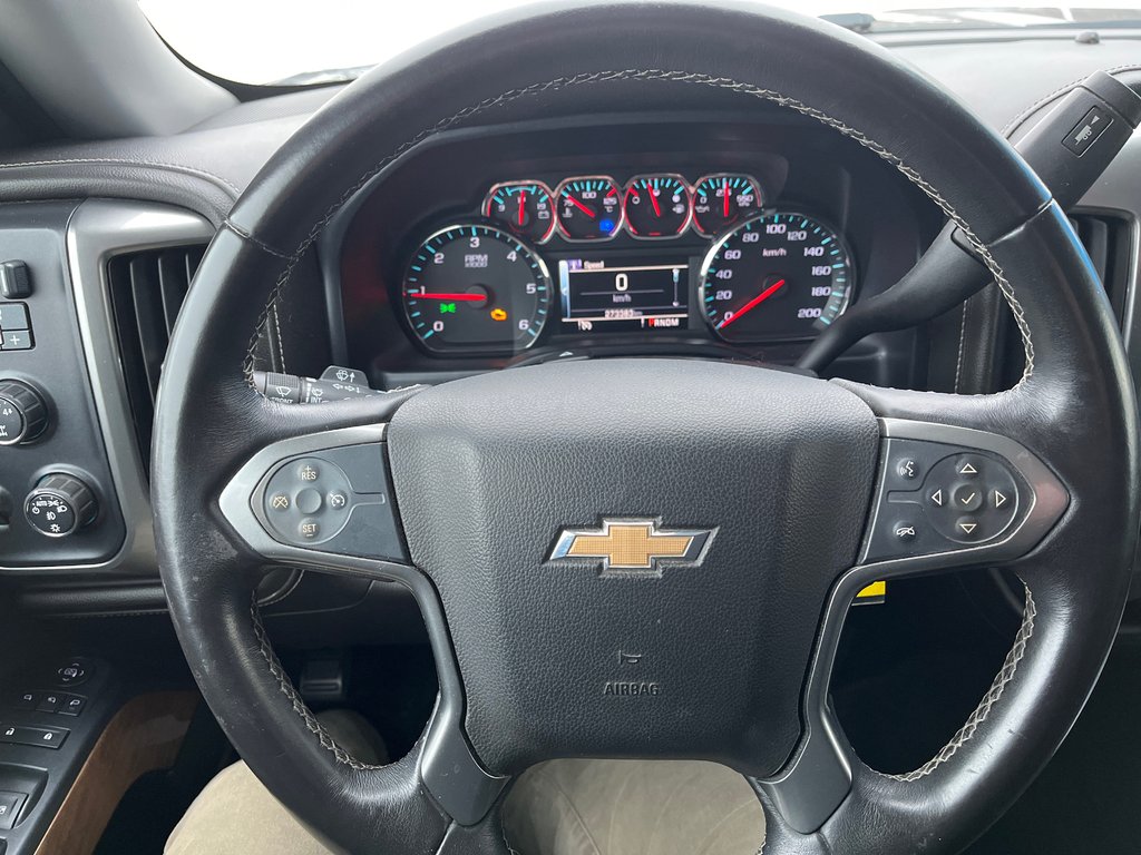 2014 Chevrolet Silverado 1500 in Sturgeon Falls, Ontario - 6 - w1024h768px