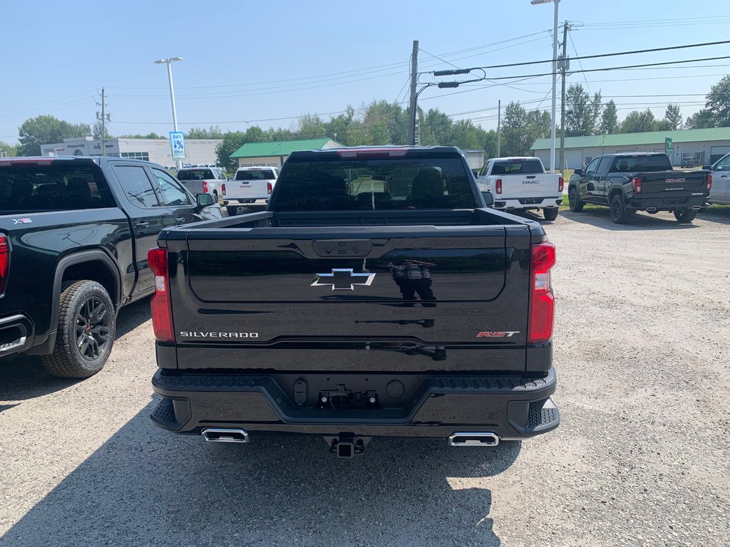 Chevrolet Silverado 1500  2024 à Sturgeon Falls, Ontario - 3 - w1024h768px