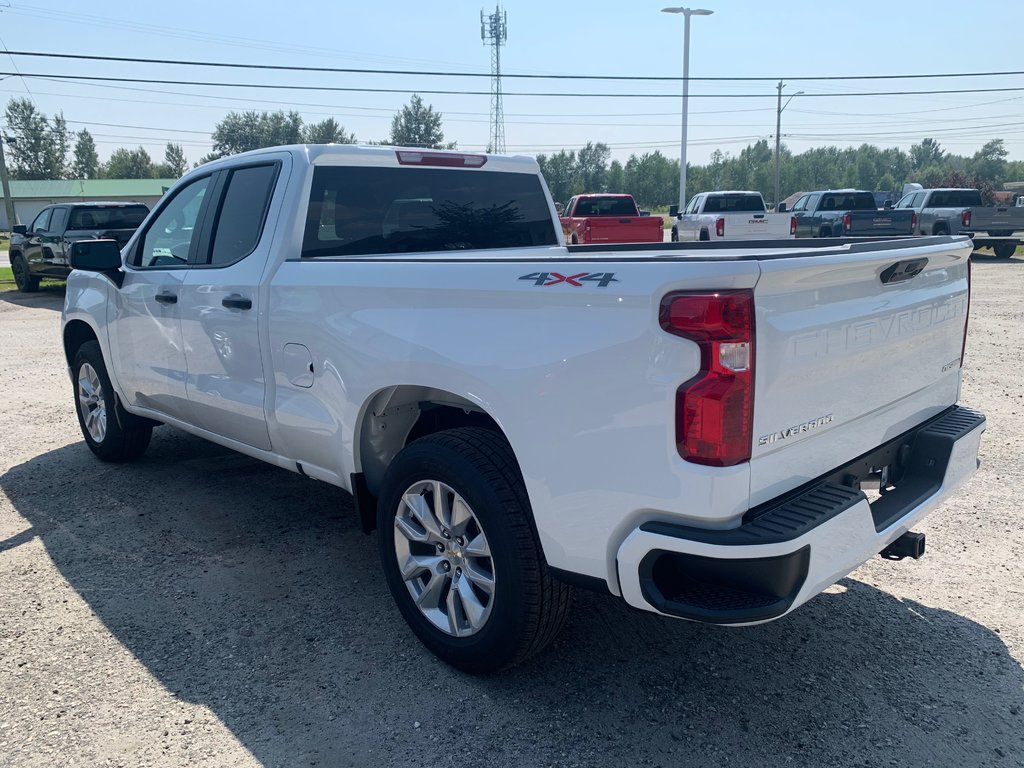 Chevrolet Silverado 1500  2024 à Sturgeon Falls, Ontario - 2 - w1024h768px