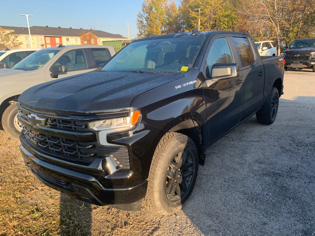 Chevrolet Silverado 1500  2025 à Sturgeon Falls, Ontario - 1 - w1024h768px