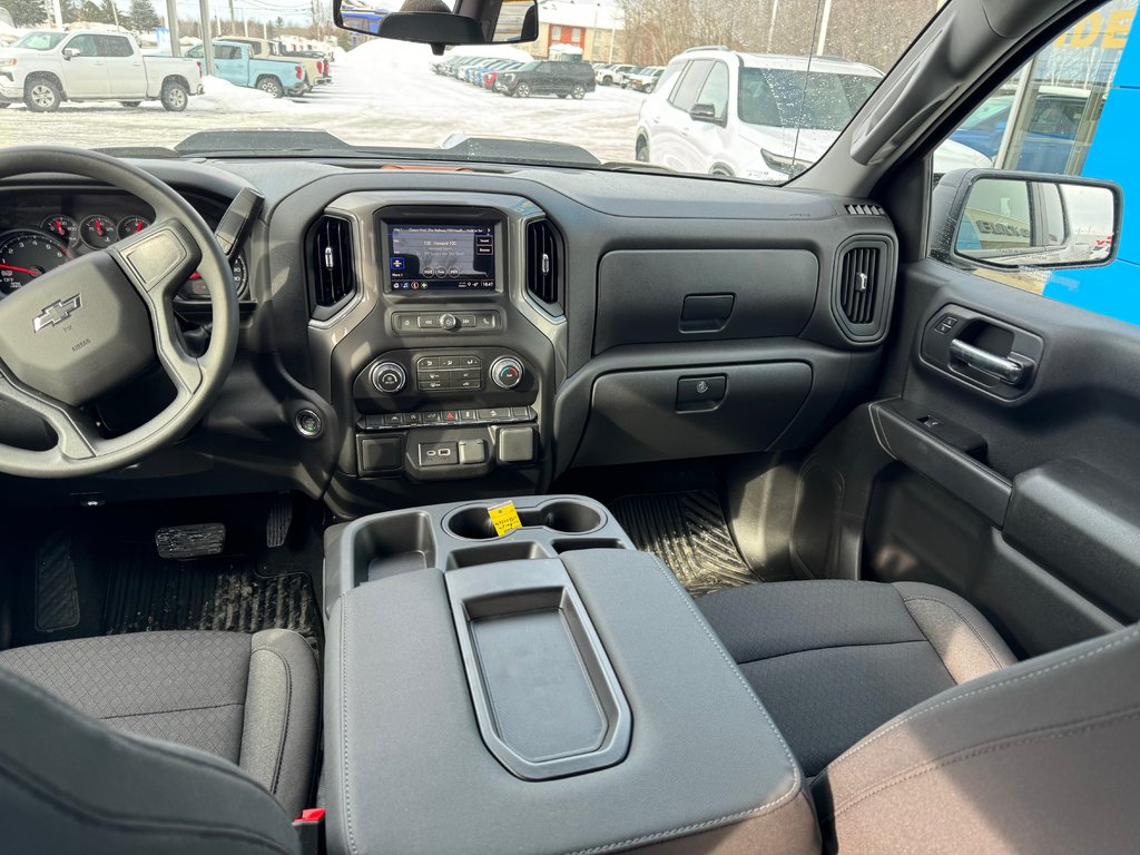 Chevrolet Silverado 1500  2026 à Sturgeon Falls, Ontario - 9 - w1024h768px