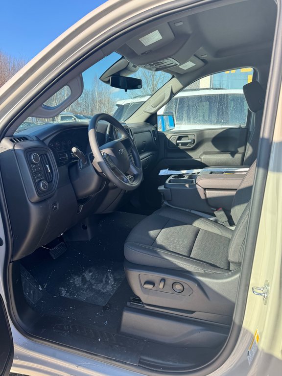 Chevrolet Silverado 1500  2026 à Sturgeon Falls, Ontario - 10 - w1024h768px