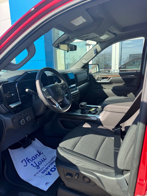 Chevrolet Silverado 1500  2026 à Sturgeon Falls, Ontario - 10 - w1024h768px