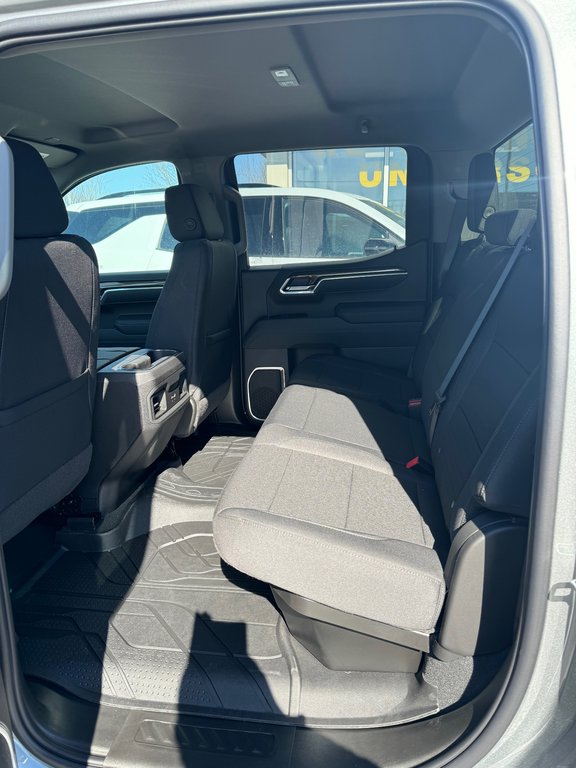 Chevrolet Silverado 1500  2026 à Sturgeon Falls, Ontario - 9 - w1024h768px