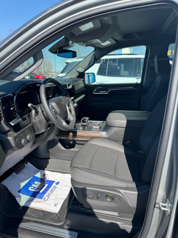 Chevrolet Silverado 1500  2026 à Sturgeon Falls, Ontario - 11 - w1024h768px