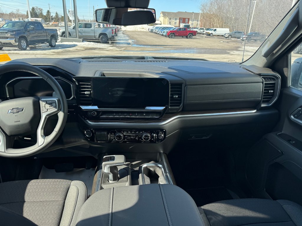 Chevrolet Silverado 1500  2026 à Sturgeon Falls, Ontario - 10 - w1024h768px
