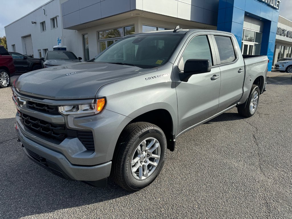 Chevrolet Silverado 1500  2026 à Sturgeon Falls, Ontario - 1 - w1024h768px