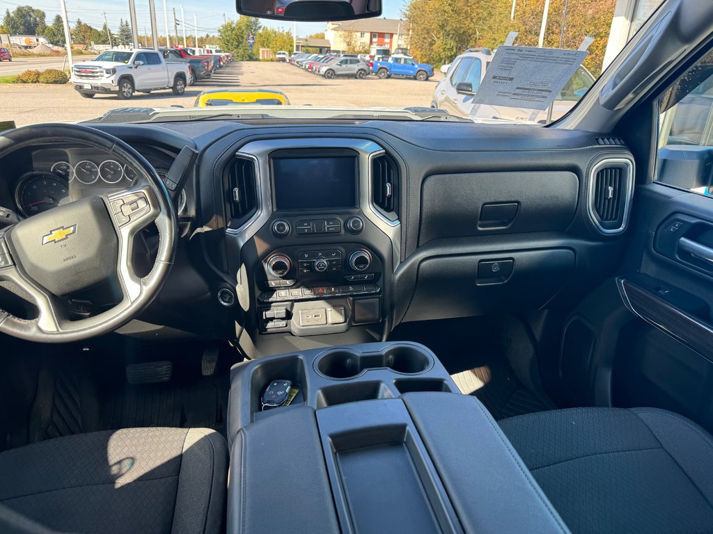 2022 Chevrolet Silverado 2500 4WD Crew CAB in Sturgeon Falls, Ontario - 9 - w1024h768px