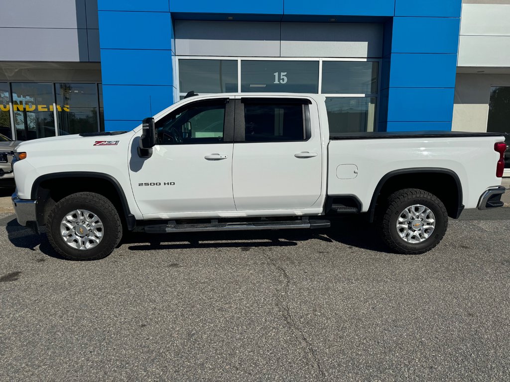 2022 Chevrolet Silverado 2500 4WD Crew CAB in Sturgeon Falls, Ontario - 2 - w1024h768px