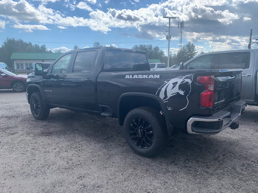 Chevrolet SILVERADO 2500 HD  2025 à Sturgeon Falls, Ontario - 4 - w1024h768px