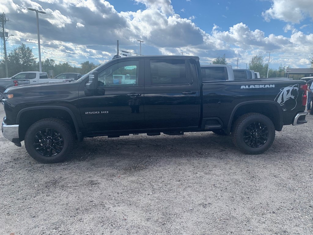 Chevrolet SILVERADO 2500 HD  2025 à Sturgeon Falls, Ontario - 2 - w1024h768px